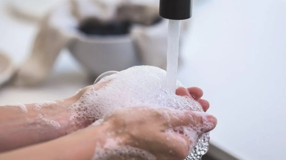 Rahasia Kulit Sehat: Air yang Digunakan Lebih Penting dari Skincare!