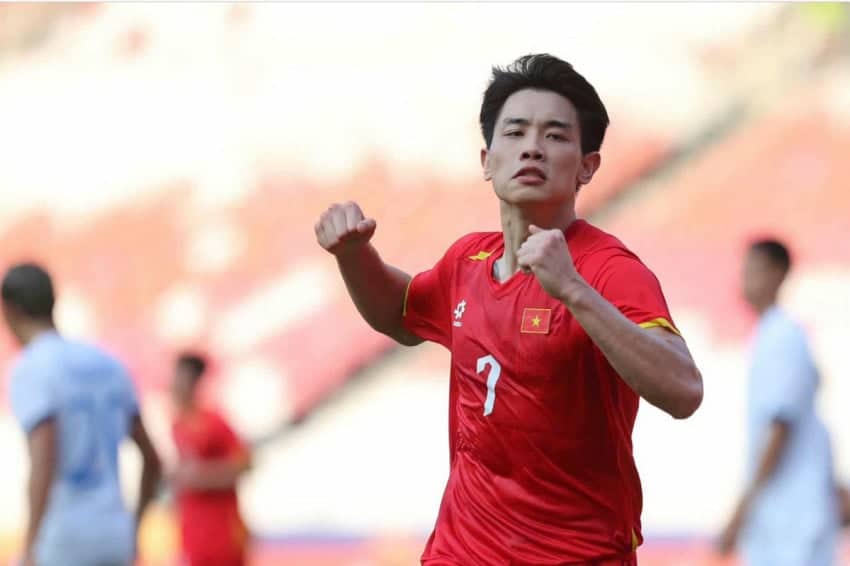 Profil Nguyen Dinh Bac: Bintang Muda Vietnam U-23 Kejutkan Jepang di Piala Asia! – Podme.id
