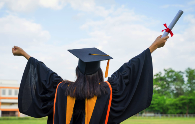 Persyaratan dan Tes yang Dilalui Sebelum Mendaftar Beasiswa Luar Negeri!