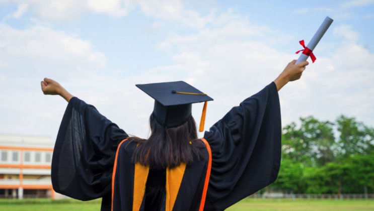 Persyaratan dan Tes yang Dilalui Sebelum Mendaftar Beasiswa Luar Negeri!